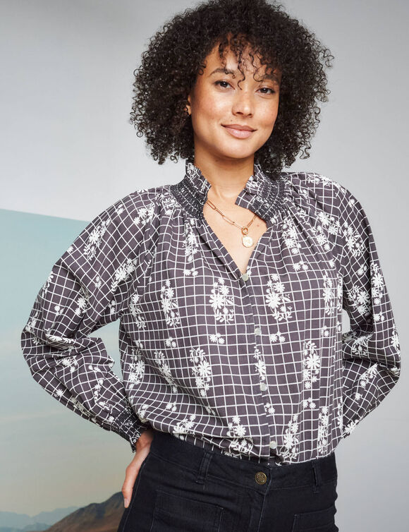 Chemisier imprimé détails smockés, manches blousantes (anthracite / écru) Chemisier imprimé détails smockés, manches blousantes (anthracite / écru)